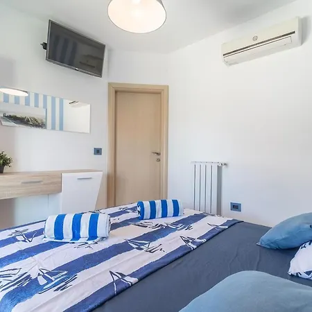 Fuer Grosse Ansprueche Mit Grossem Pool, Sauna, Whirlpool, Billard