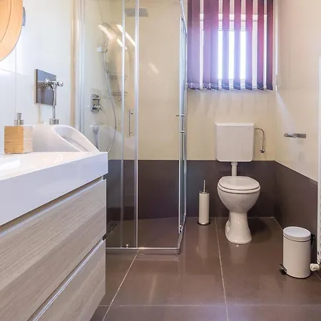 Fuer Grosse Ansprueche Mit Grossem Pool, Sauna, Whirlpool, Billard Prázdninový dům